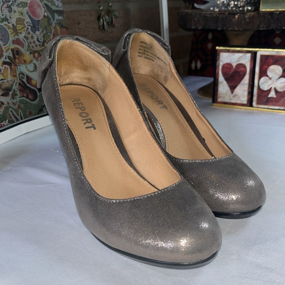 Report Women’s Pewter Color Glitter Wedge Heels With Bow Accent Size 7.5